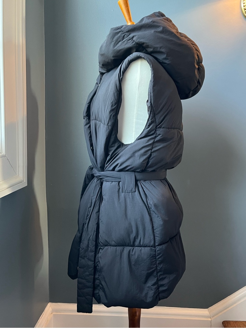 Gap Duvet Wrap Puffer Vest - Picture 4 of 9
